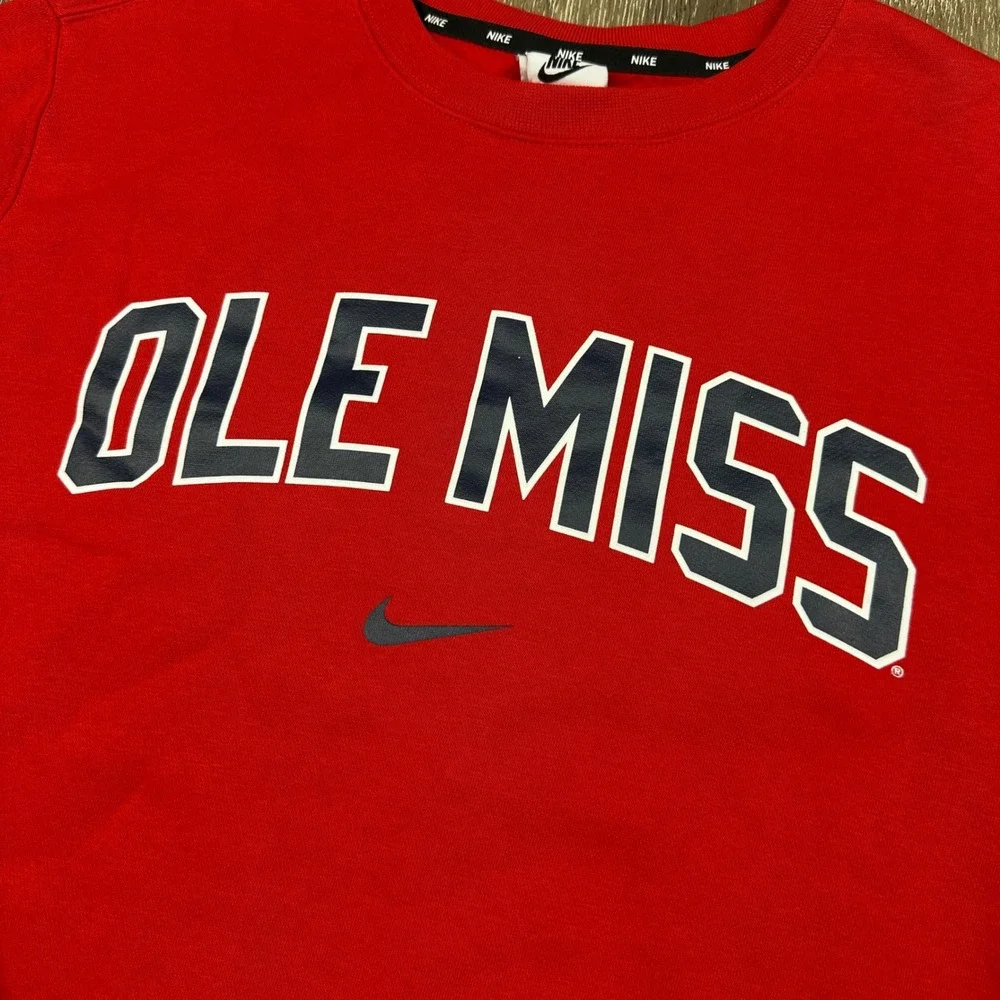 Nike Ole Miss Rebels Crewneck Sweatshirt Red University of Mississippi Mens L